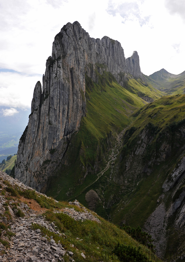 Kreuzberge [28 mm, 1/250 sec at f / 16, ISO 500]